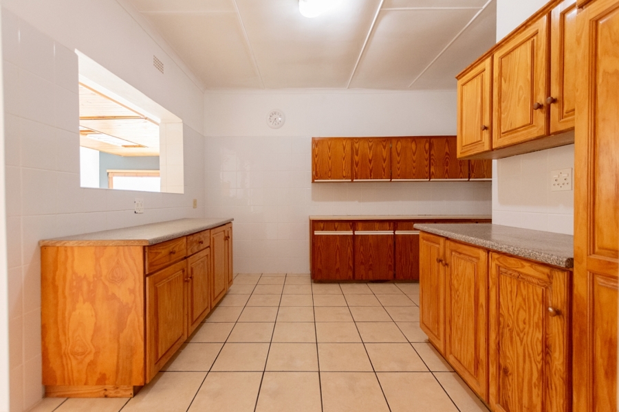 To Let 4 Bedroom Property for Rent in Dwarskersbos Western Cape